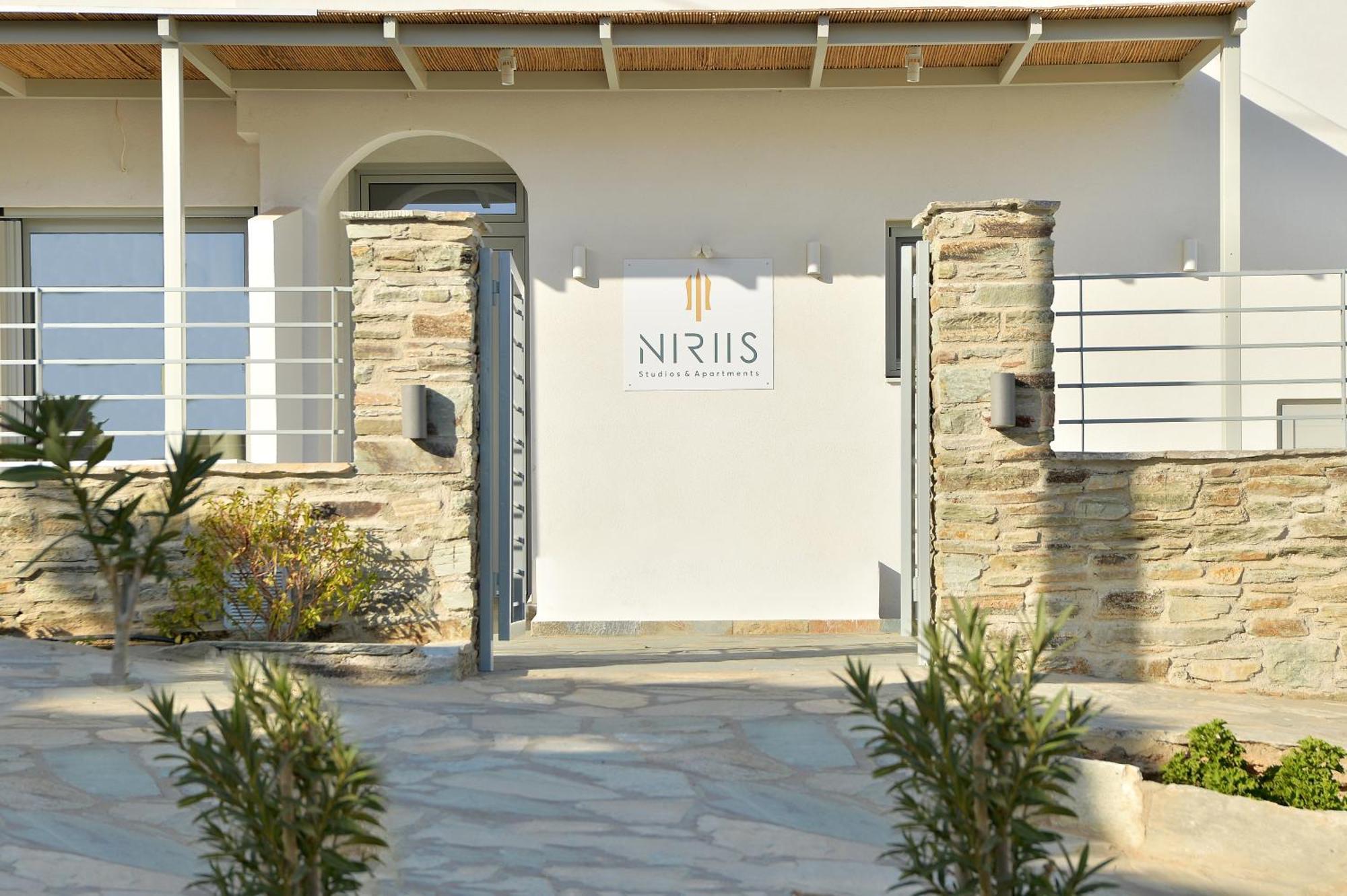 Niriis Sea View Studio Melite Batsi Batsi  Luaran gambar