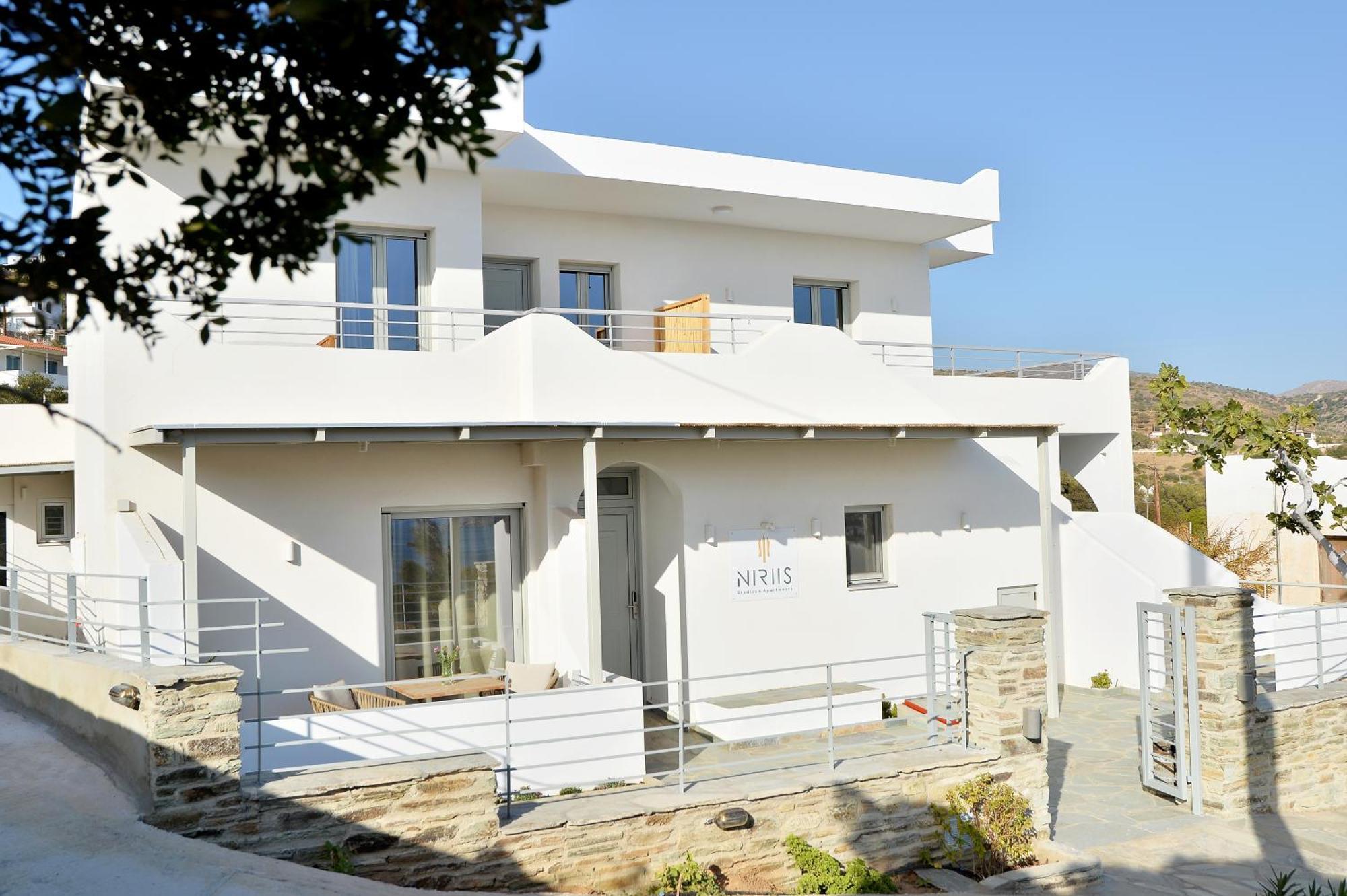 Niriis Sea View Studio Melite Batsi Batsi  Luaran gambar